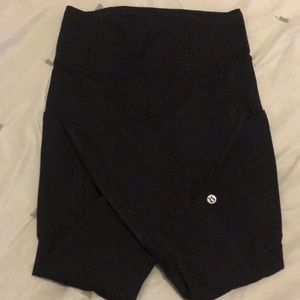 Lululemon leggings! Size 6 brand new